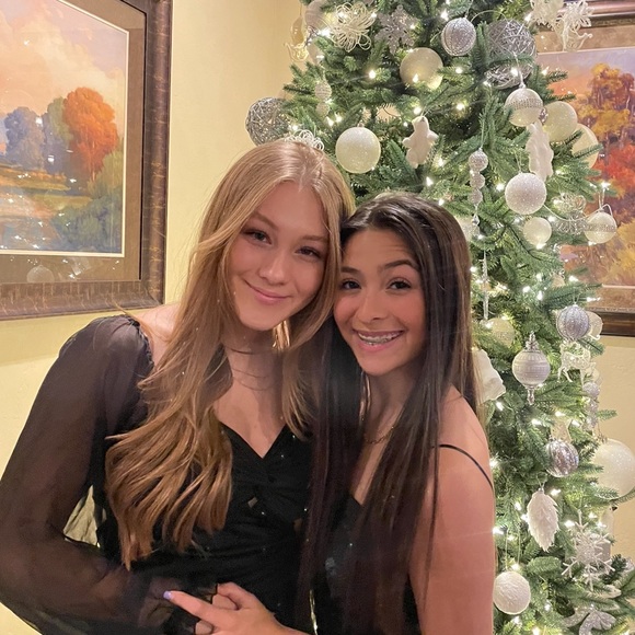 Meet your Posher, Sophia - Picture 1 of 1